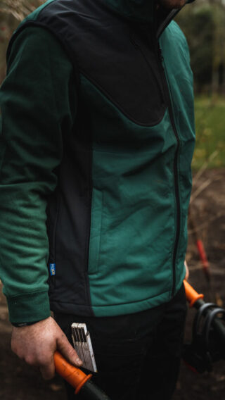 3702 Softshellväst Svart M    M