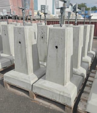 Plint Höjd= 750mm M20-Hylsa Botten=500x500 Topp=200x200